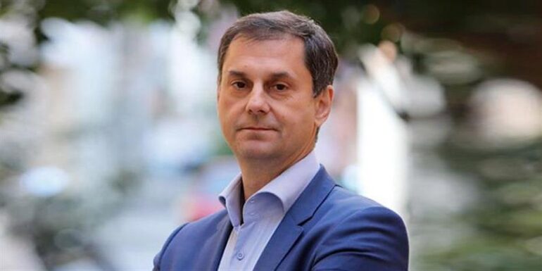 Χάρης Θεοχάρης: Υποψήφιος για τη θέση του γενικού γραμματέα του ΠΟΤ