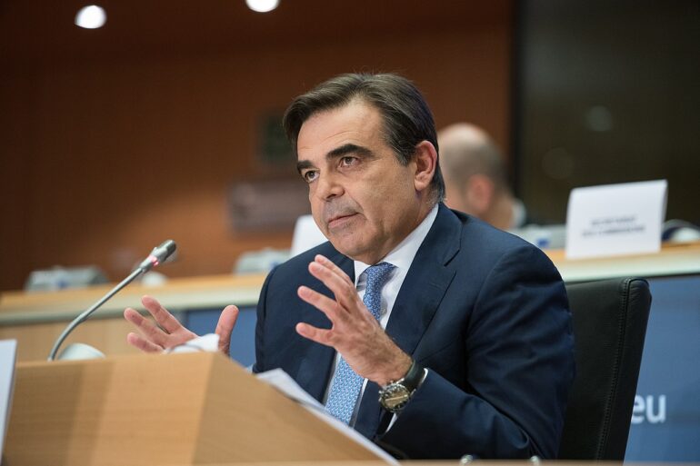 Σχοινάς: Η απόκτηση ευρωπαϊκού πτυχίου θα δώσει τη δυνατότητα στα πανεπιστήμιά μας να συνεργαστούν, προς όφελος των φοιτητών, των εκπαιδευτικών, των εργοδοτών και της ανταγωνιστικότητας της Ευρώπης