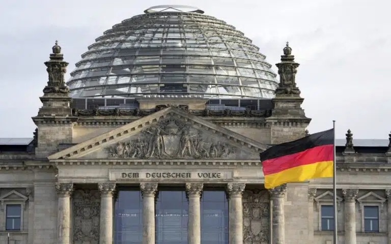 4feea7fc115bc25582ad939e858a7389 Germany Reichstag 68676 1d72c 960x600 1 768x480 1