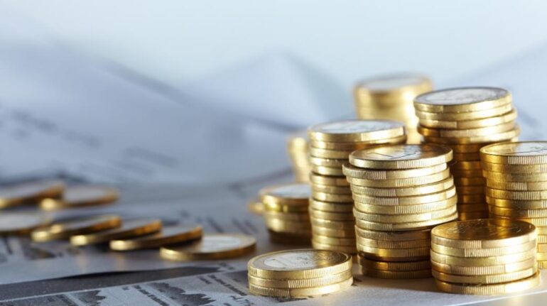 Ανάπτυξη: Tο alert της επιβράδυνσης και το «βουνό» του χρέους