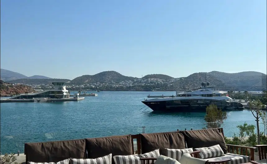 Astir Marina Ελλιμενισμός πρώτου σκάφους