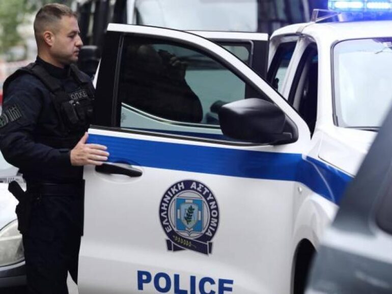 Επιχείρηση «σκούπα» της ΕΛ.ΑΣ σε Ζεφύρι, Άνω Λιόσια και Καματερό – 21 συλλήψεις (βίντεο)