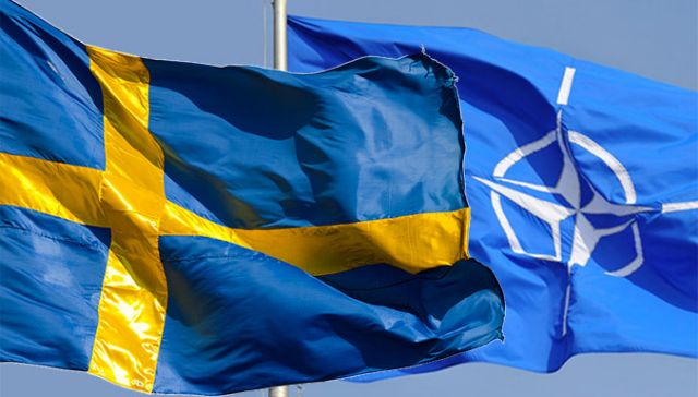 31640498 nato swedish flag