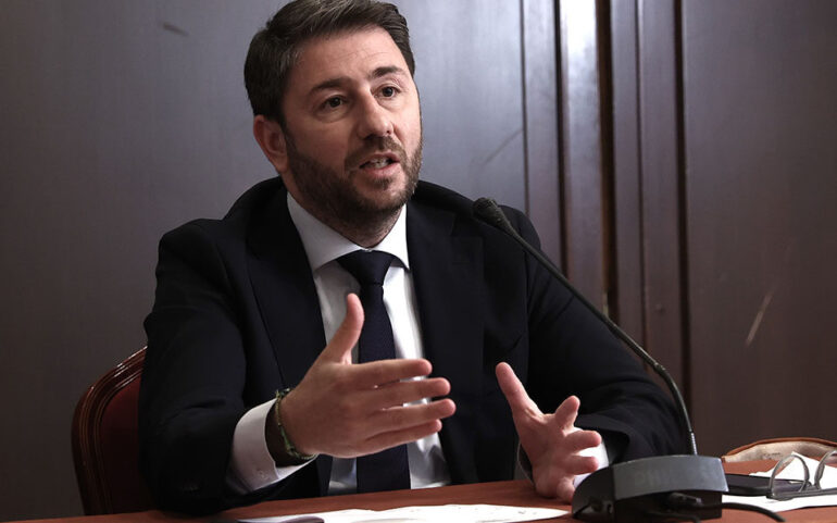 ΠΑΣΟΚ: Εντολή Ανδρουλάκη για κανένα σχόλιο για τον ΣYPIZA