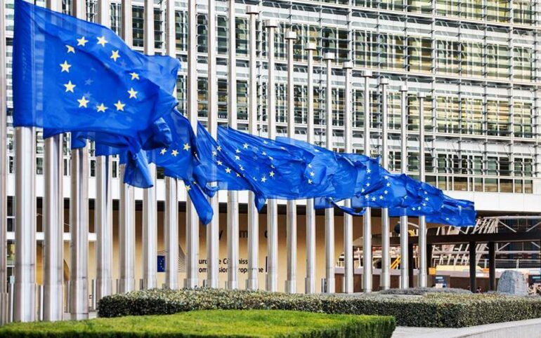 Πιέσεις στην ΕΕ από Ιταλία και Τσεχία για αλλαγές στην πολιτική απαγόρευσης βενζινοκίνητων οχημάτων