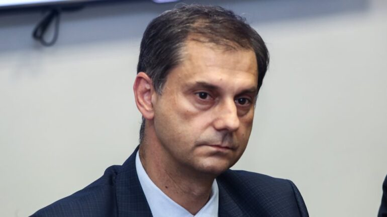 “Παράθυρο” Χάρη Θεοχάρη για παράταση της προθεσμίας εγκατάστασης των POS κατά ένα μήνα