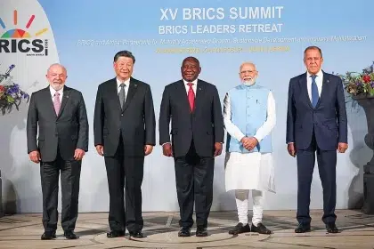 2023 BRICS Summit family photographs.jpg