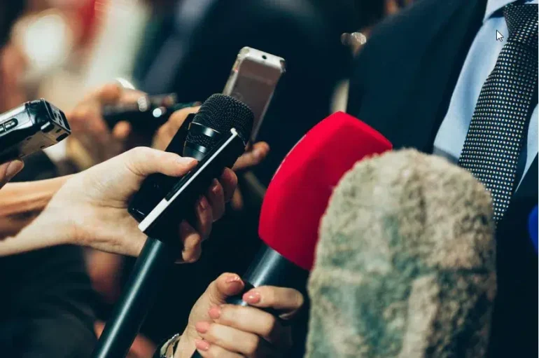 Έρευνα ΓΣΕΕ – ΕΣΗΕΑ: Αυτά είναι τα χαρακτηριστικά του σύγχρονου δημοσιογράφου