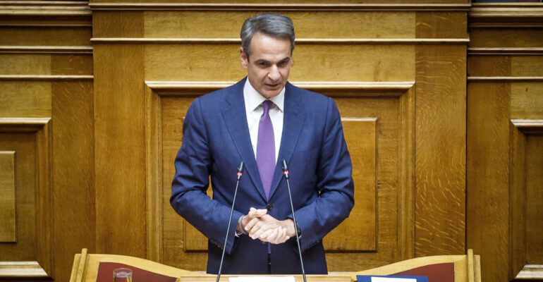 Live από τη Βουλή η προ ημερησίας διάταξης συζήτηση για το κράτος δικαίου: Στα σχοινιά η κυβέρνηση από τα αλλεπάλληλα σκάνδαλα