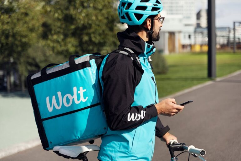 Η Wolt «φλερτάρει» με τα 100 εκατ. ευρώ τζίρο