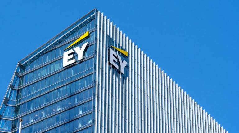 EY-Parthenon: Νέα ενιαία ταυτότητα για τις συμβουλευτικές υπηρεσίες της EY