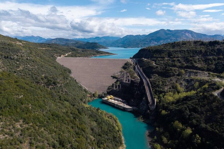 Όμιλος ΔΕΗ και HSA ενώνουν δυνάμεις για βιώσιμα υδροηλεκτρικά έργα