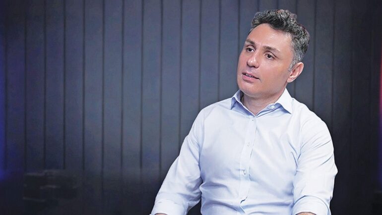 Η απάντηση του Mr Greekonomics, Κοσμά Μαρινάκη, στη διαπλοκή