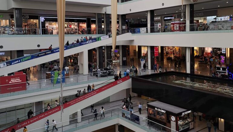 Η σταθερή κατανάλωση δίνει ώθηση στο ιαπωνικό ΑΕΠ