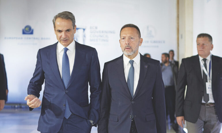 Ανίερη συμμαχία για το χρίσμα» στην ηγεσία της Τραπέζης της Ελλάδας