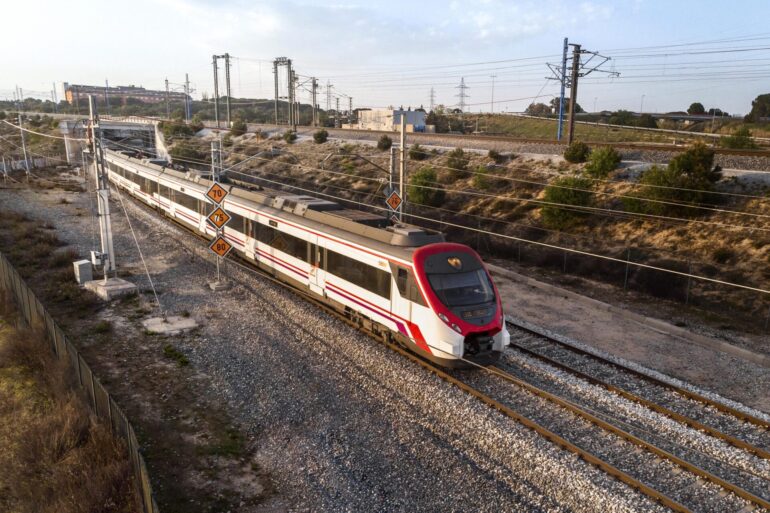 Σιδηρόδρομους υψηλών ταχυτήτων μέχρι το 2040 προωθεί η Κομισιόν