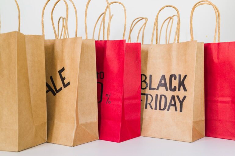 Οι επιλογές των Ελλήνων για τη φετινή Black Friday – Μόδα και τεχνολογία στην κορυφή