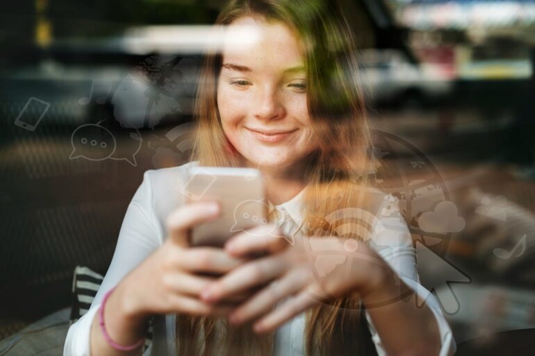 Οι έφηβοι στρέφονται στα chatbots για ψυχολογική στήριξη