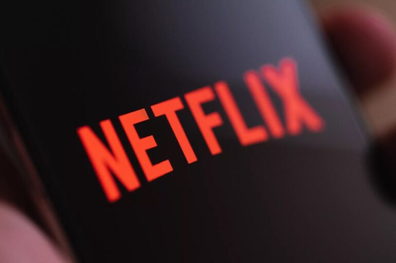 Νέα ενισχυμένη προσφορά της Netflix για την εξαγορά της Warner Bros Discovery