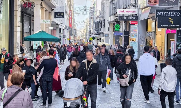Η εορταστική κίνηση βγάζει κερδισμένους τους «μεγάλους»