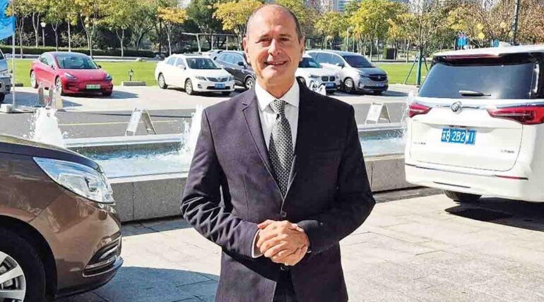 Αποκάλυψη «δημοκρατίας»: Ο Βασιλιάς των ΜΚΟ θησαυρίζει επί Μητσοτάκη