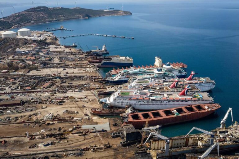 Πηγή τοξικής ρύπανσης για τη Λέσβο διαλυτήριο πλοίων στην Τουρκία