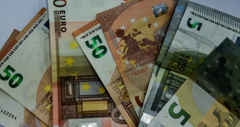ΚΛΑΔΙΚΑ ΝΕΑ – Οφειλές 165 δισ. ευρώ «πνίγουν» τους επαγγελματίες της Καβάλας