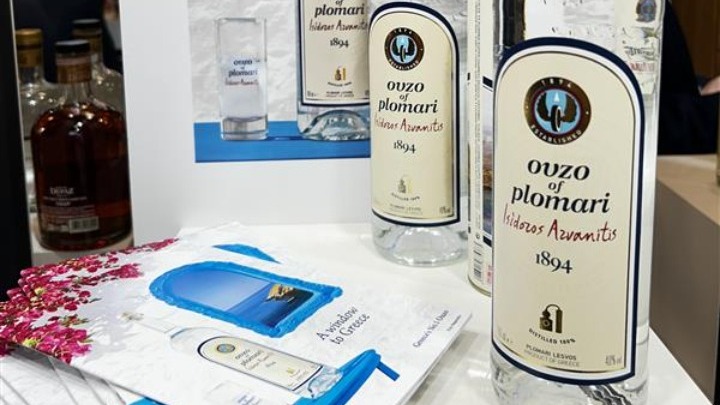 Ενισχύει την εξωστρέφεια το Ούζο Πλωμαρίου στο Παρίσι