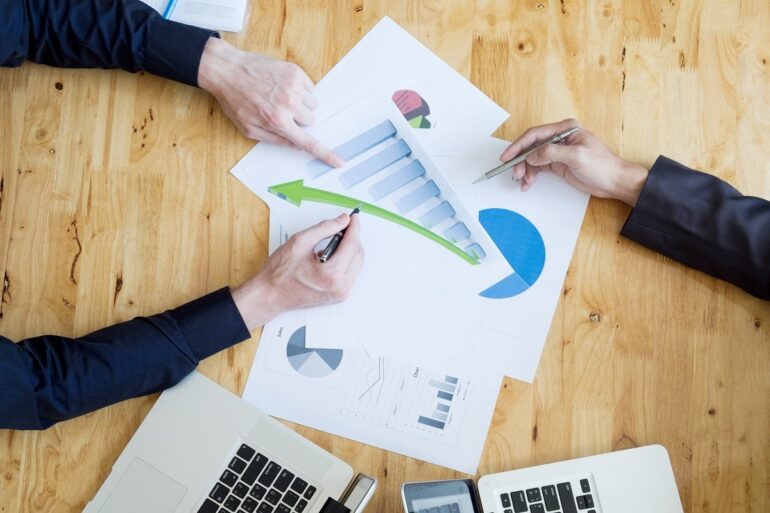 Μειώνονται οι συμφωνίες private equity – Ο ρόλος πολέμου και τεχνολογίας