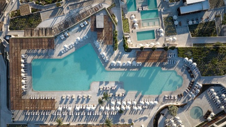 Στα 710 εκατ. ευρώ η χρηματοδότηση της ELLA RESORTS από την Πειραιώς