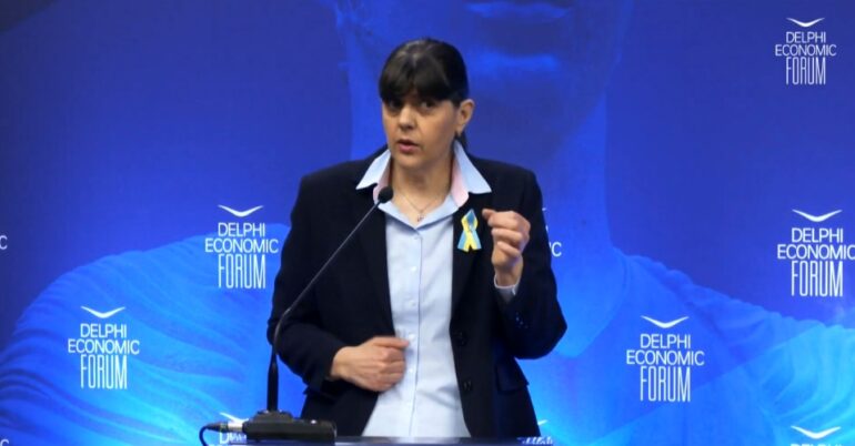 Λ. Κοβέσι στο Οικονομικό Φόρουμ των Δελφών: «Ο ΟΠΕΚΕΠΕ συνδέεται με φαινόμενα διαφθοράς»