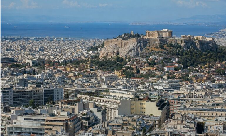 Καθυστερημένες αντιδράσεις και θολές απαντήσεις για τη δυσοσμία στην Αττική: Στο μικροσκόπιο τώρα τα δεξαμενόπλοια