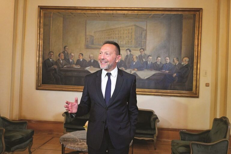 ΑΡΘΡΟ – Γιώργος Χαρβαλιάς: Το πάρτι διαρκείας των ελληνικών τραπεζών