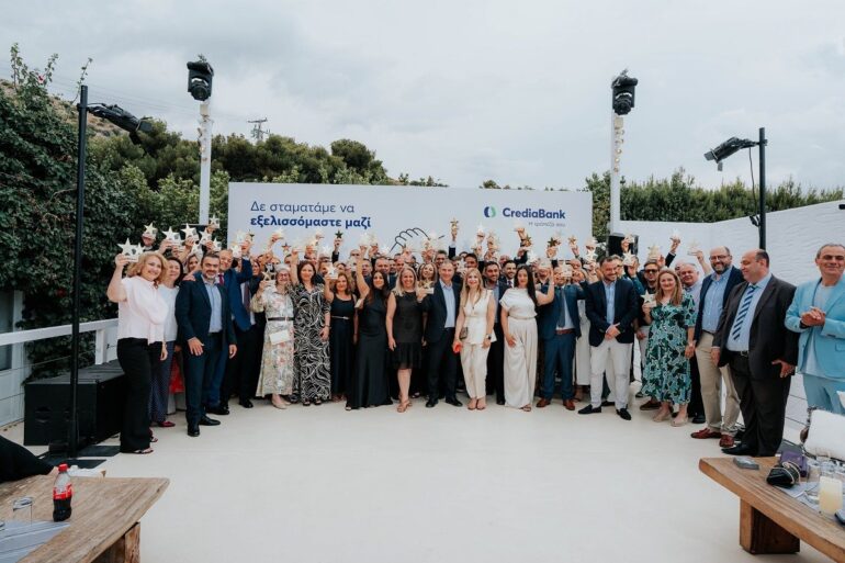 Βράβευση αποφοίτων για τις δύο νέες Ακαδημίες της CrediaBank